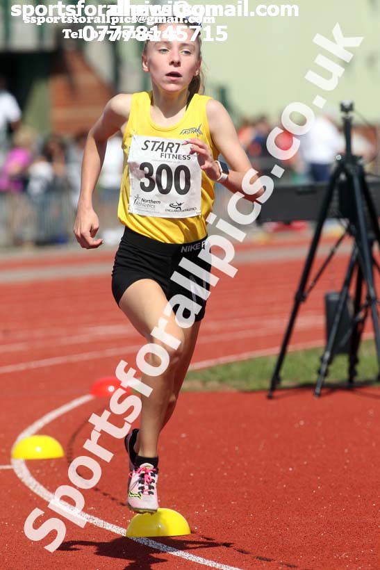 Girls under-15s 1500 metres, 2018 Northern Under-17s/U-15s/U-13s Champs., Wavertree Athletics Centre, Liverpool. Photo: David T. Hewitson/Sports for All Pics